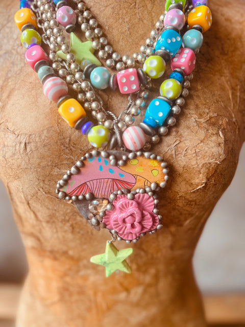 Retro Hippie Vibes Necklace