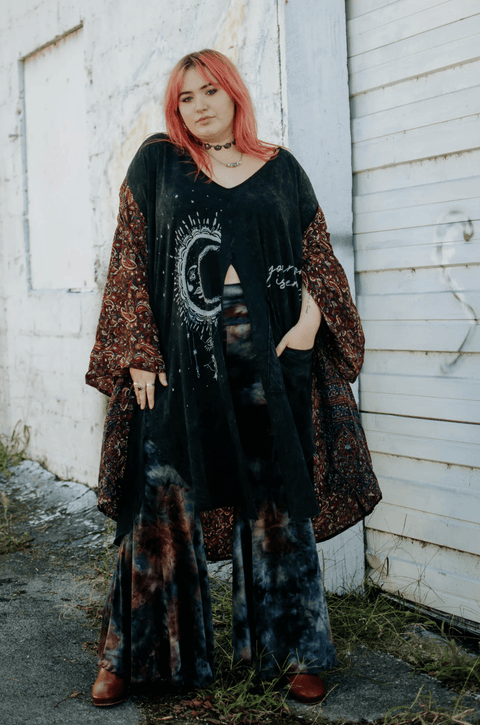 Dream Split Muu Tee - Moon - DIRT ROAD GYPSI