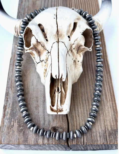 Western Style Flat Navajo Pearl & Stone Beaded Necklace - White