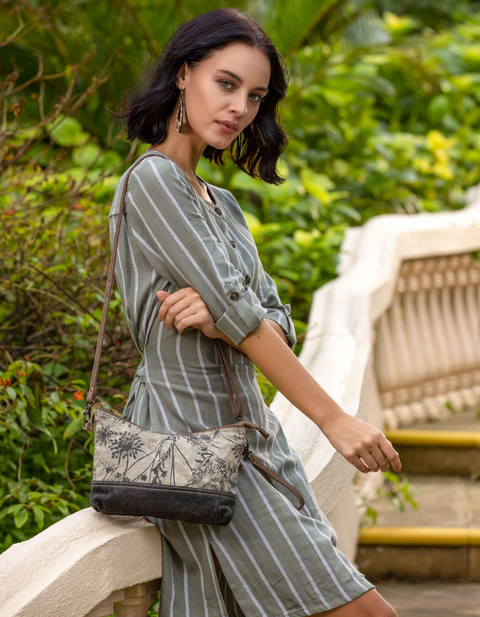 Dainty Delight Crossbody Bag